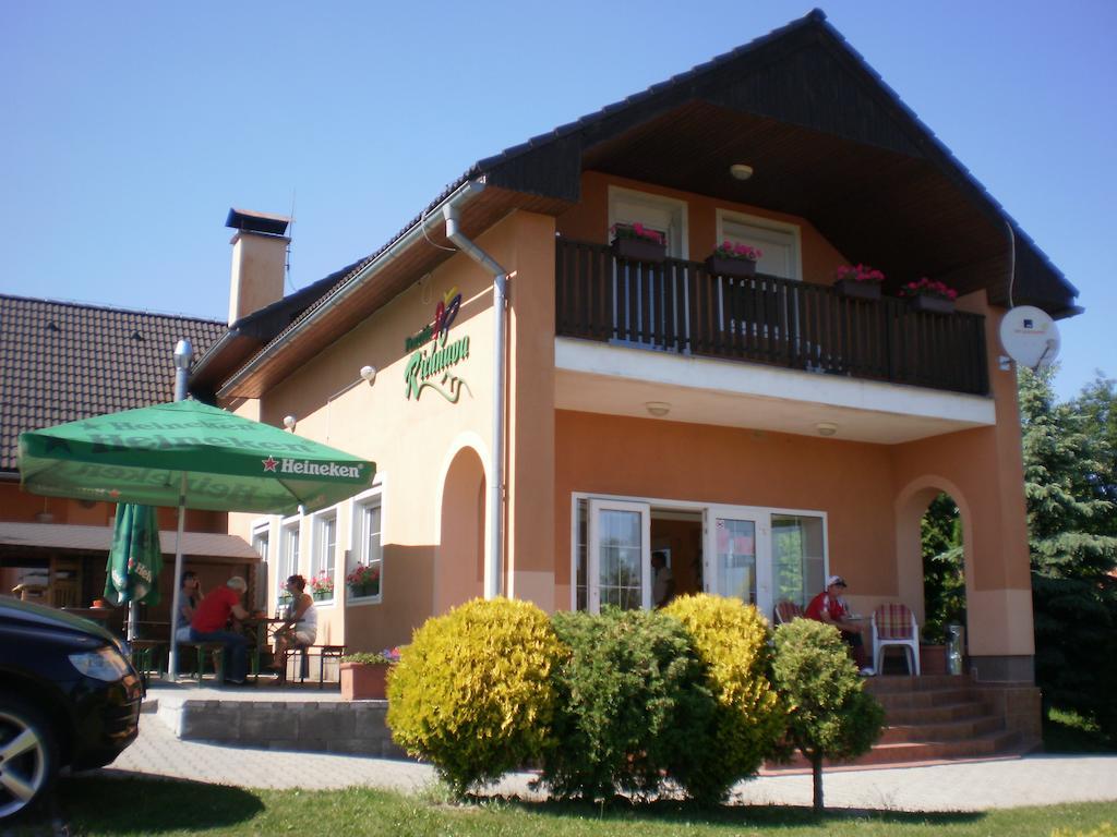 Penzion Richnava Stiavnicke Bane Exterior foto