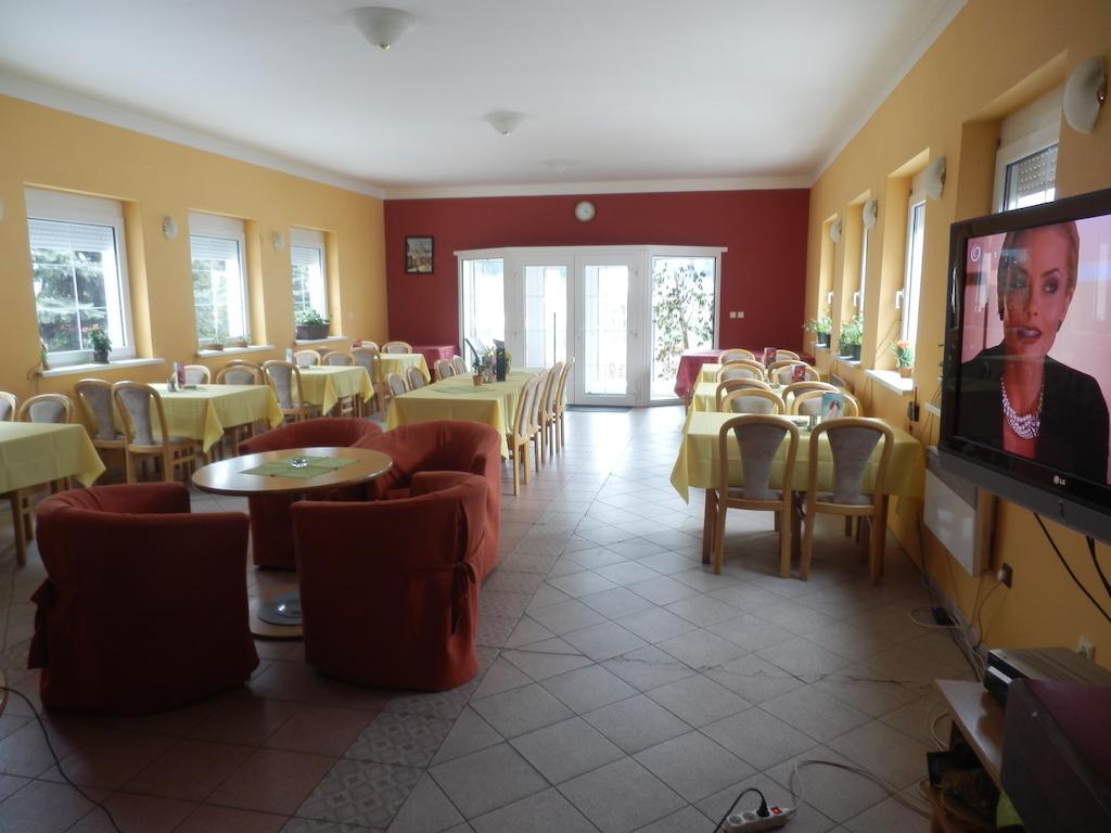 Penzion Richnava Stiavnicke Bane Exterior foto